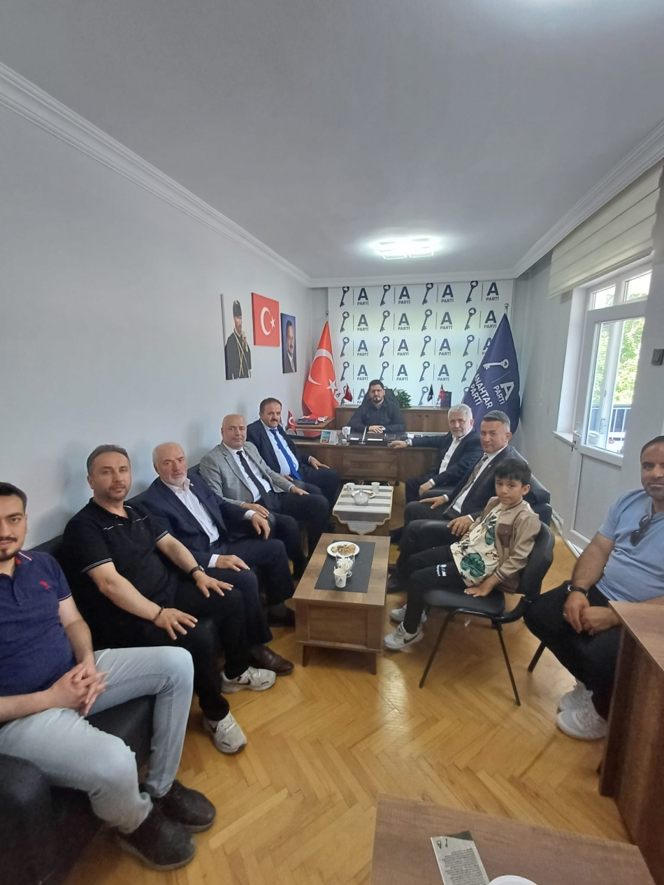 SAADET PARTİSİ'NDEN ANAHTAR PARTİ'YE NEZAKET ZİYARETİ