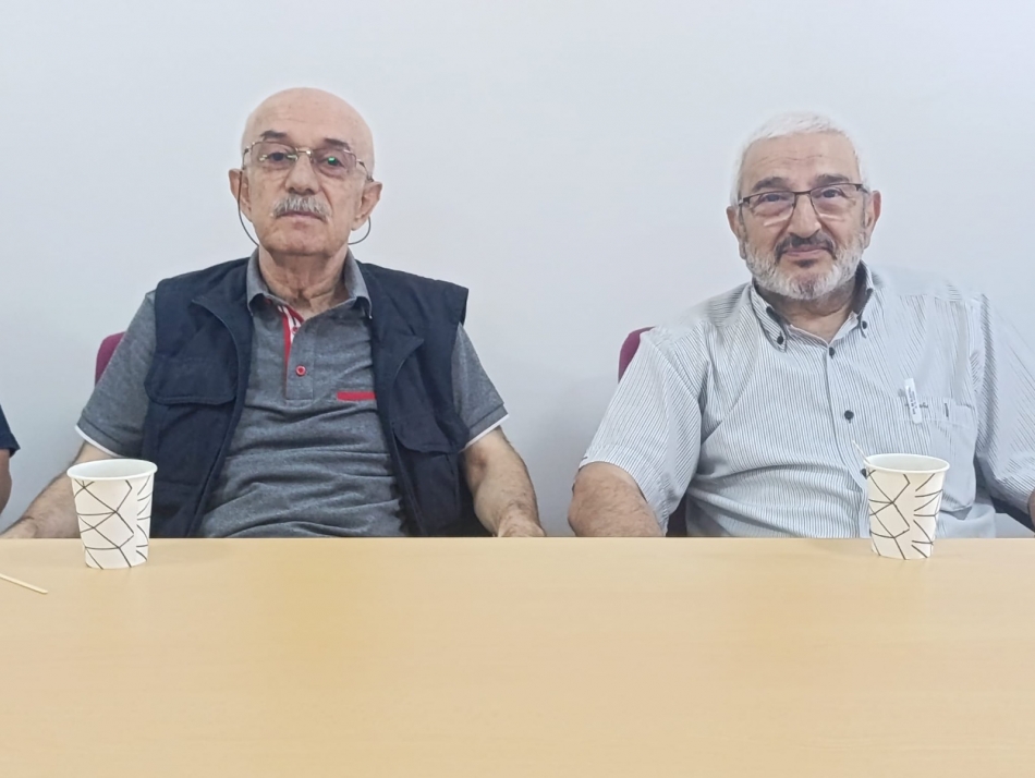40 Yıl Sonra Aynı Sıralarda Buluştular - Görsel 12