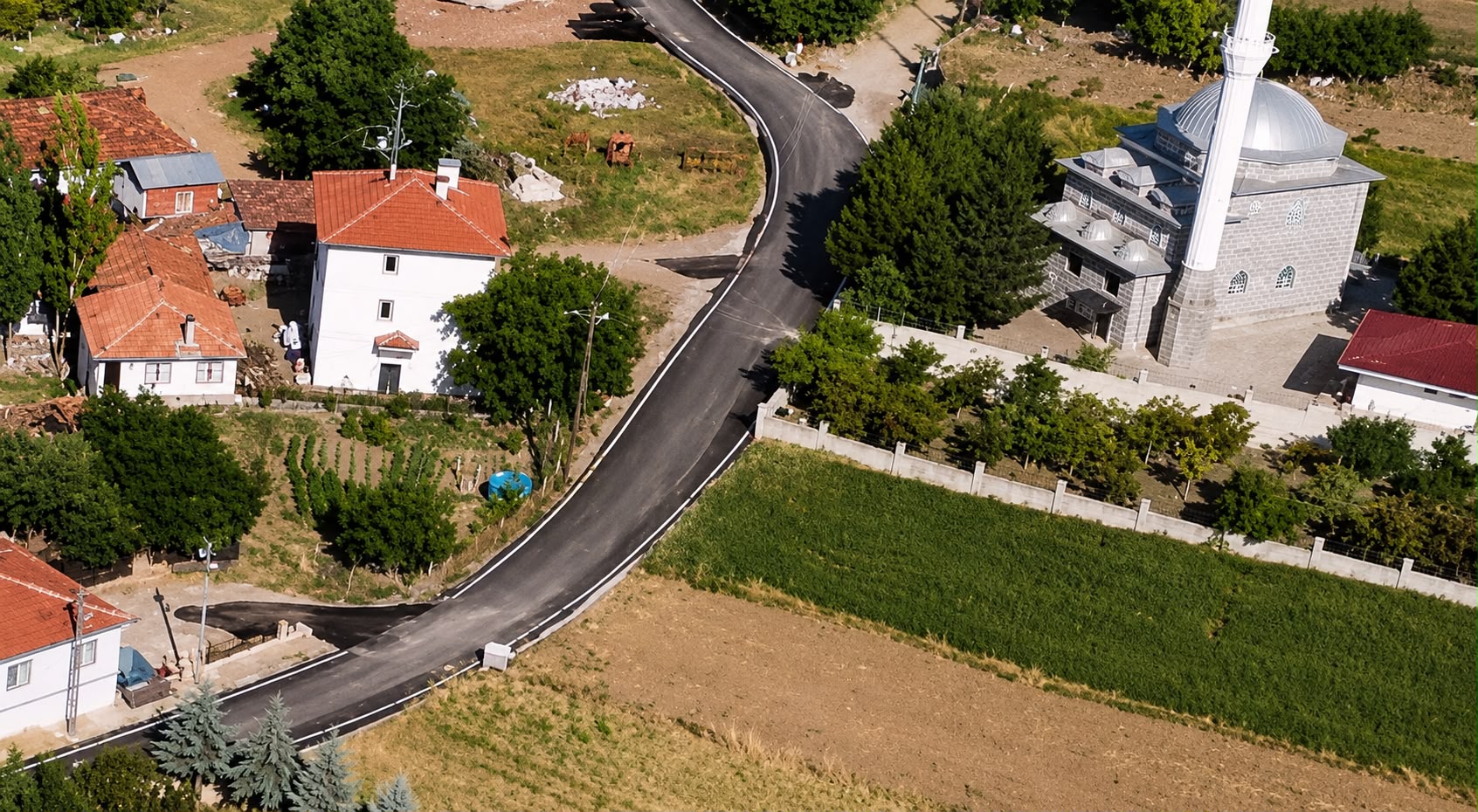 Çankırı Küçüklü Köyü Yolunda Sıcak Asfalt Çalışmaları Tamamlandı