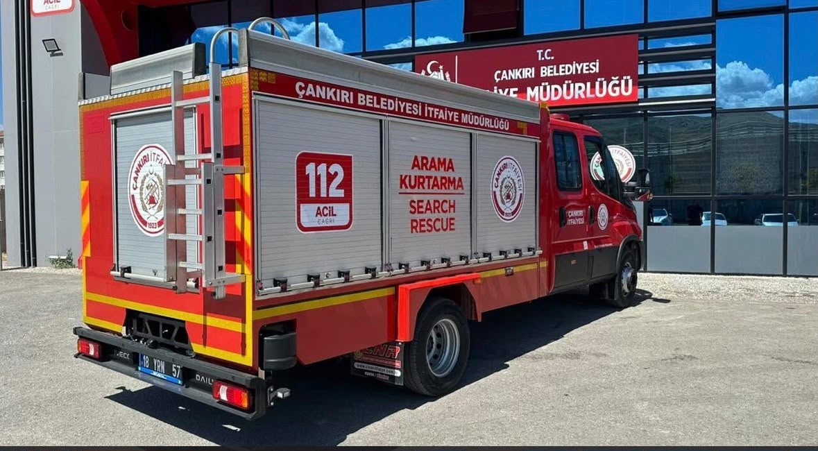 Çankırı Belediyesi İtfaiye Filosunu Yeni Arama Kurtarma Aracıyla Güçlendirdi