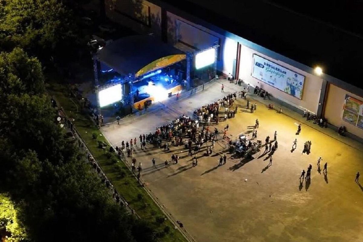 Elif Buse Doğan Malatya Konserinde Şaşırdı! "Malatyalılar Nerde?" Sözleri Gündem Oldu
