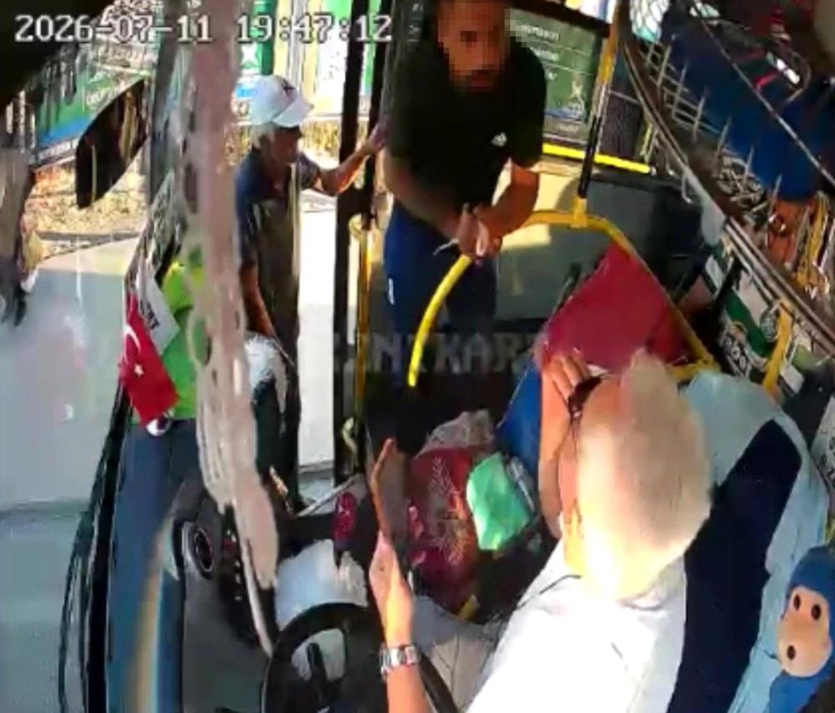 Penseyi Silah Gibi Gösterip Otobüs Şoförünü Tehdit Eden Şüpheli Yakalandı
