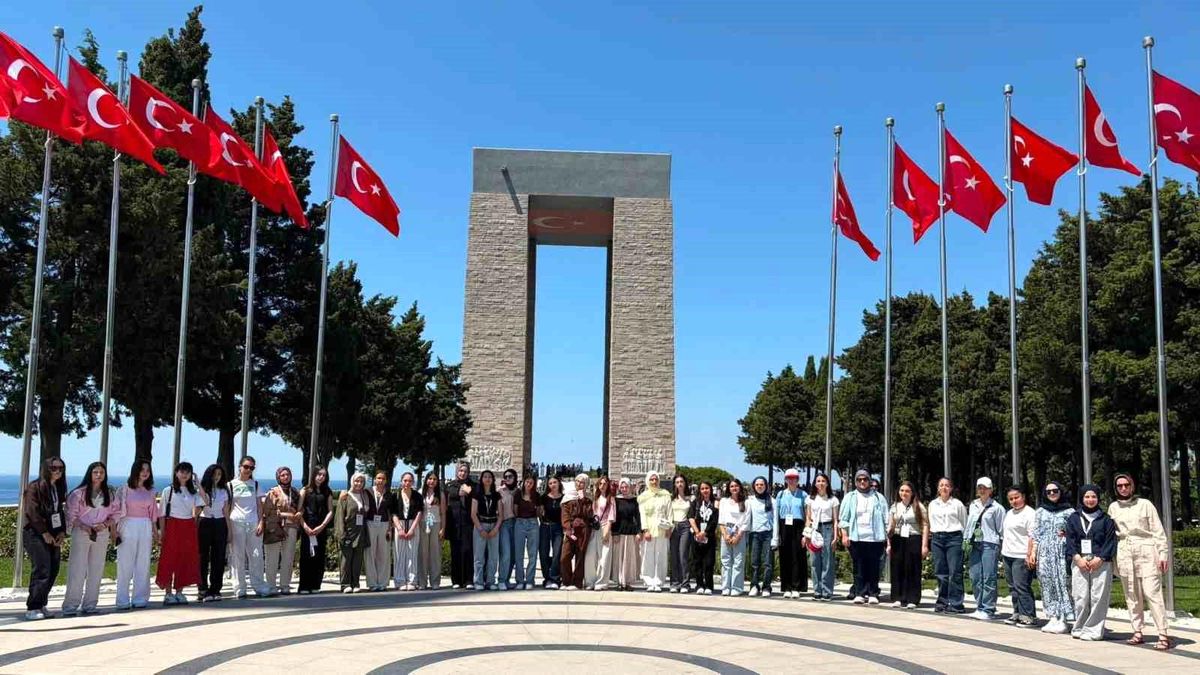 Bayburtlu Gençler Çanakkale Şehitliklerini Ziyaret Etti! Tarihi Gelibolu Yarımadası’nda Anlamlı Gezi