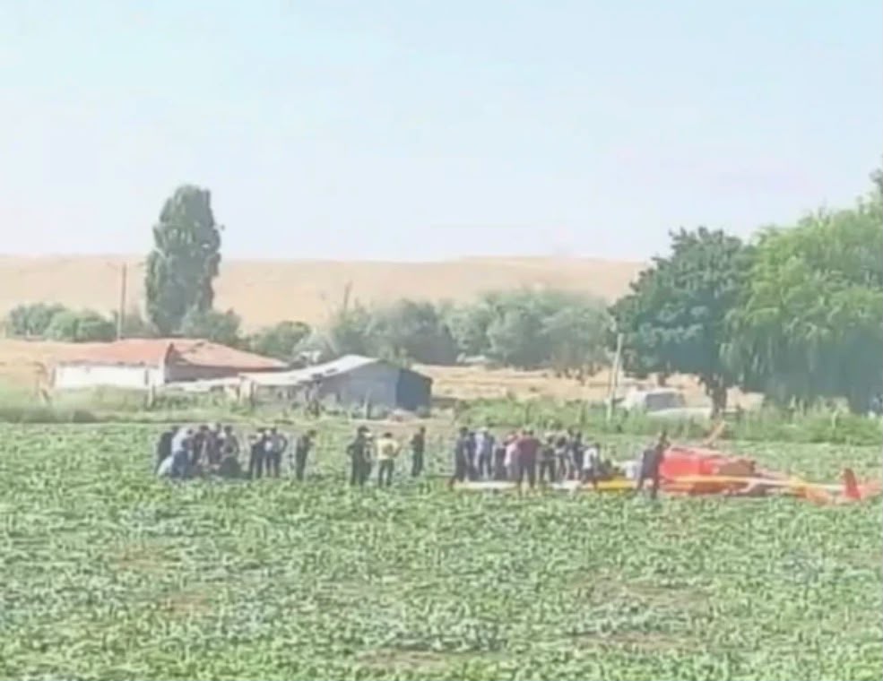Son Dakika: Ankara'da Eğitim Helikopteri Tarlaya Düştü! Kazada 2 Kişi Yaralandı