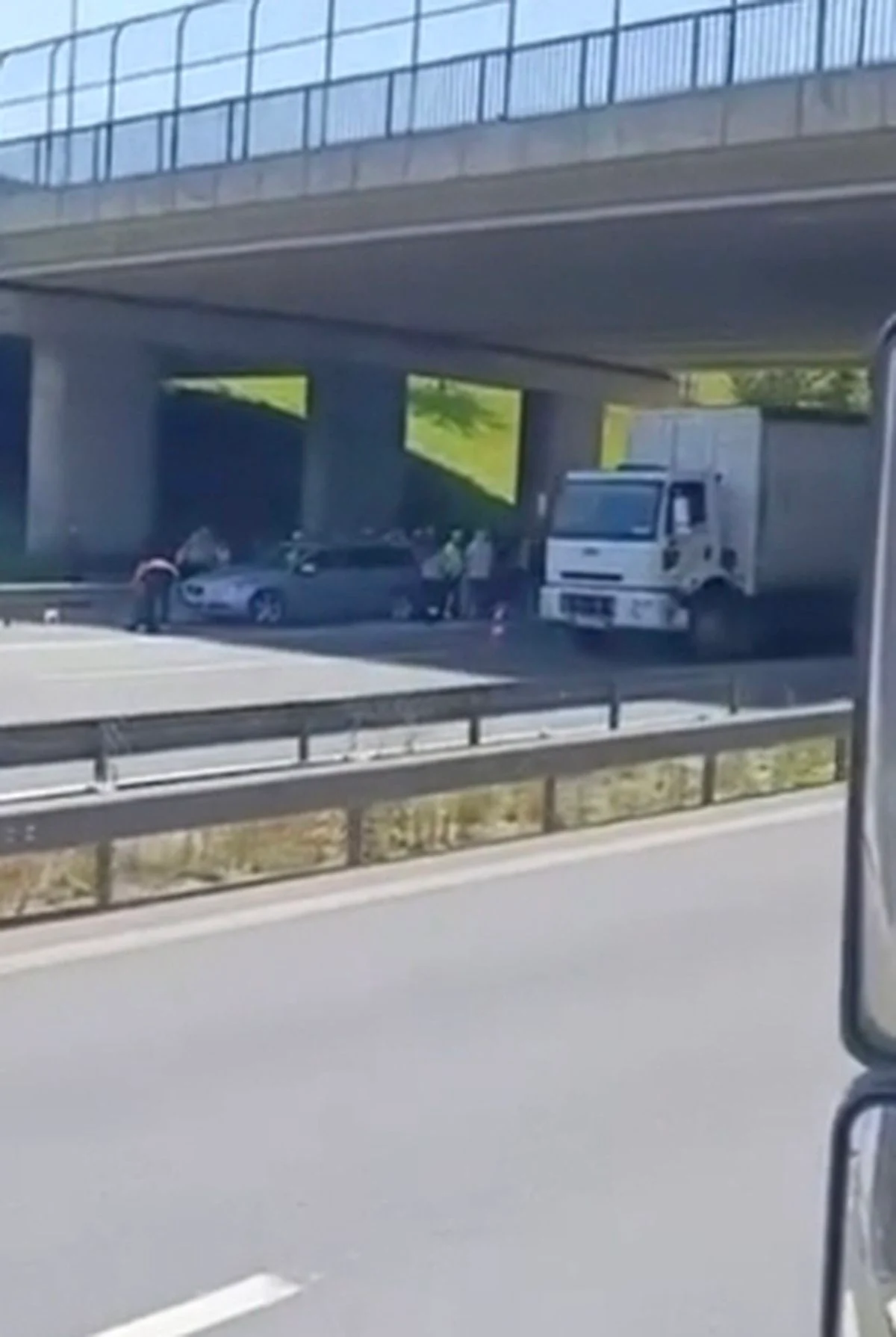 TEM Otoyolu’nda Feci Kaza: Motosiklet Otomobile Arkadan Çarptı, Sürücü Hayatını Kaybetti
