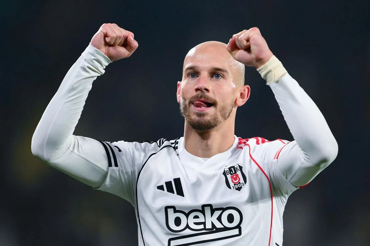 Trabzonspor’dan Vaclav Cerny İçin Transfer Hamlesi: Beşiktaş’a Kiralama Teklifi Gündemde