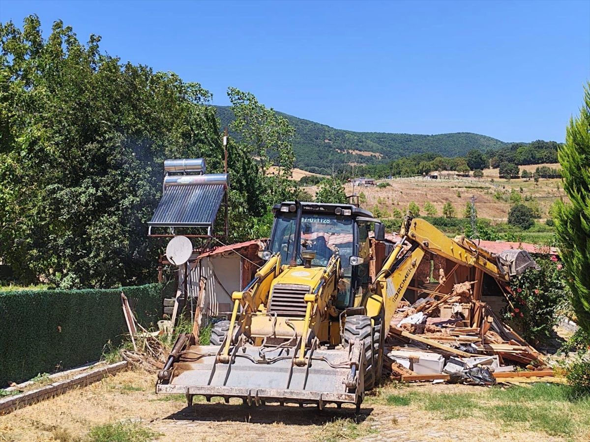 Çanakkale'de Kaçak Yapılara Geçit Yok: 16 Bina Yıkıldı