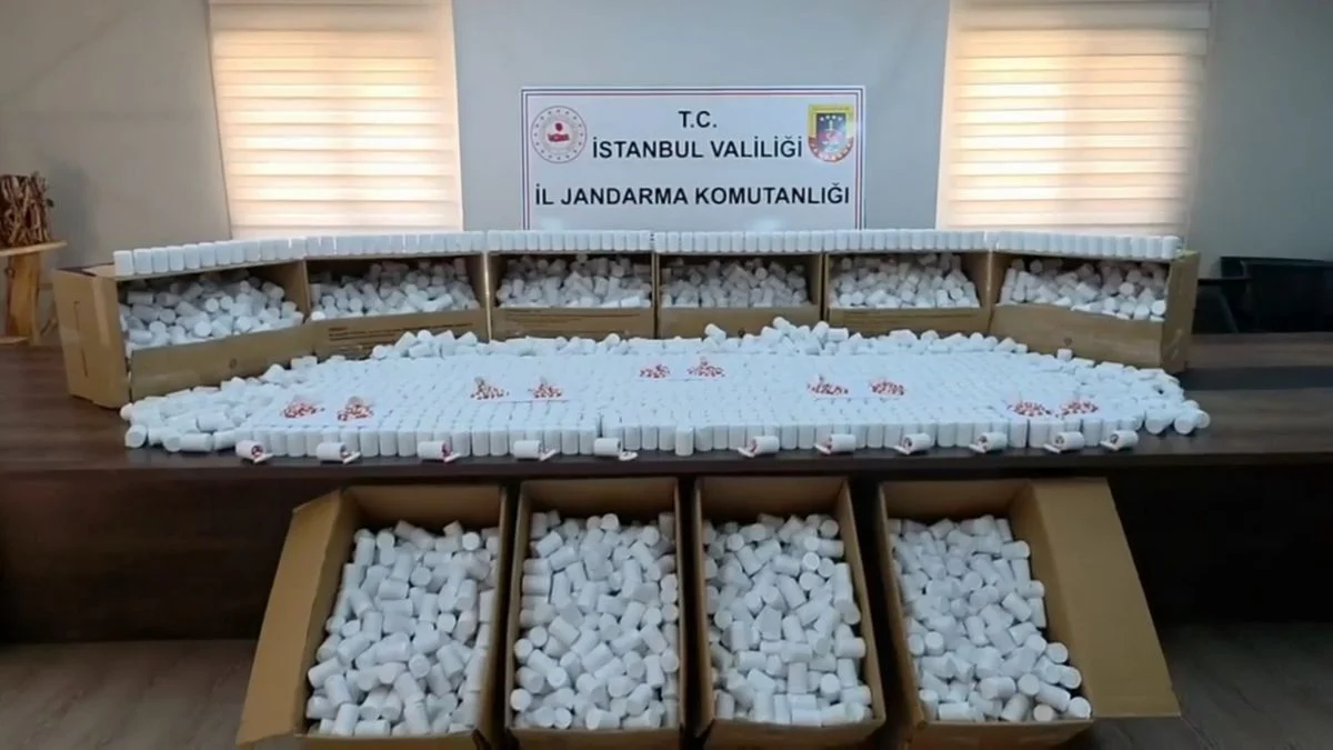 İstanbul’da 257 Bin 850 Uyuşturucu Hap Ele Geçirildi: 2 Şüpheli Tutuklandı