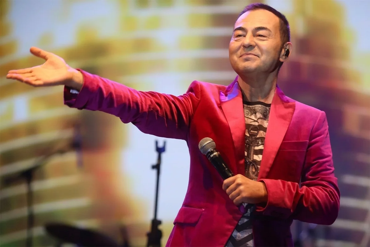 Serdar Ortaç hastaneye mi kaldırıldı? Ünlü sanatçıdan sağlık durumuyla ilgili açıklama
