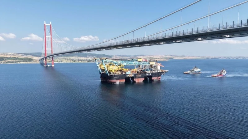 Dünyanın En Büyük 3. Vinç Gemisi SAIPEM 7000, 1915 Çanakkale Köprüsü Altından Geçti