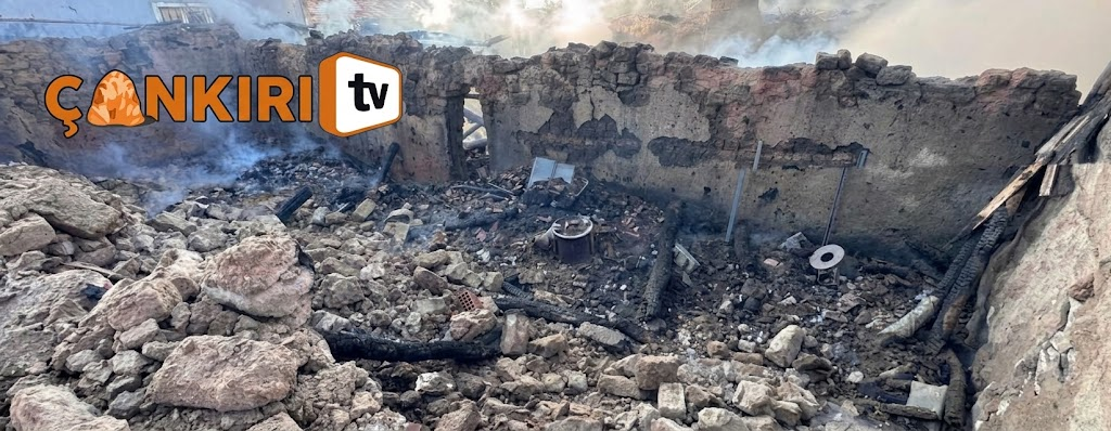 Kırıkkale’de Korkutan Yangın: Bağ Evi ve Samanlık Alevlere Teslim Oldu