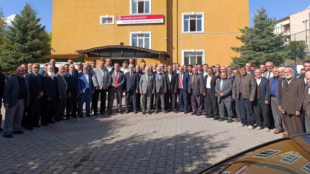 Çankırı’da çalışan ve emekli din görevlileri aynı sofrada buluştu
