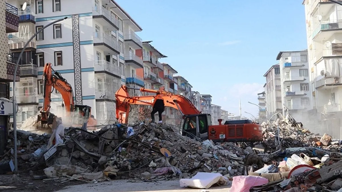 Malatya’da Depremde Yıkılan Dağdeviren Apartmanı Davasında 4 Sanığa Hapis Cezası