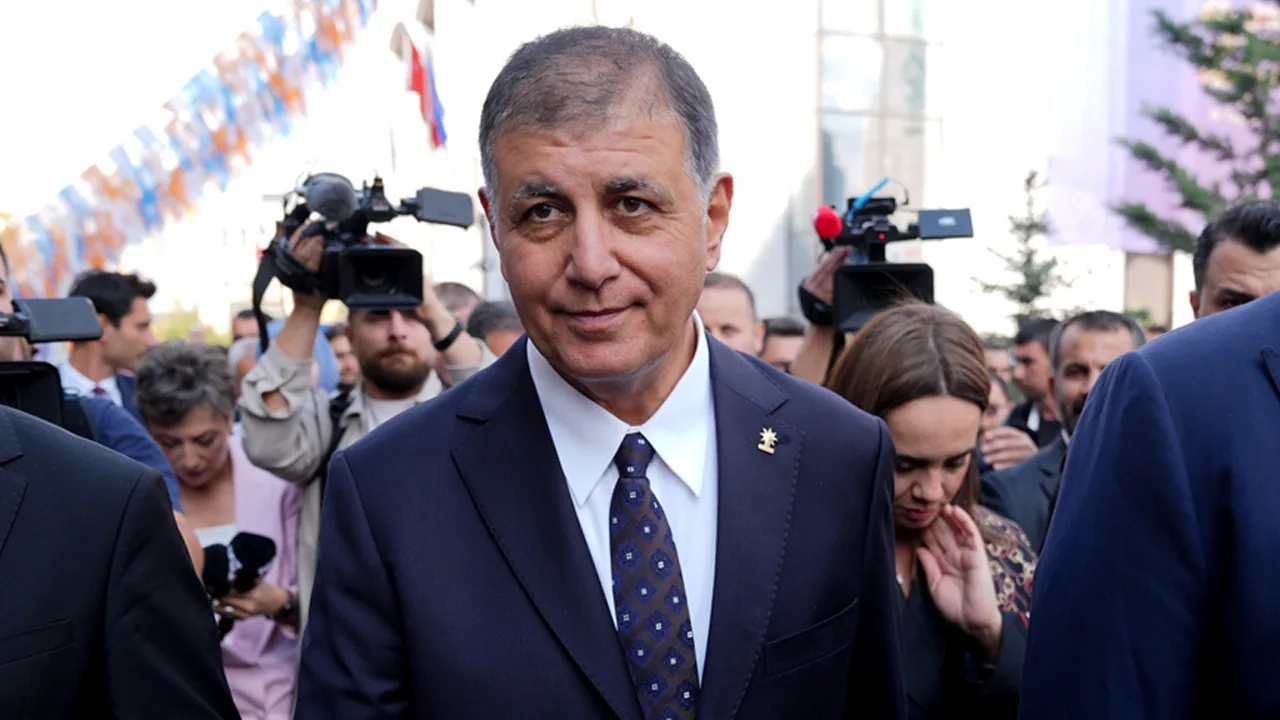 Cemil Tugay'dan İzmir'e Müjde: Kısa Zamanda Çok İş Yapmalıyız