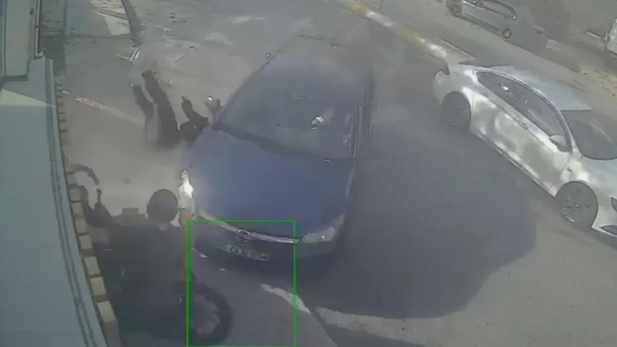 İstanbul Esenyurt'ta Otomobil Kazası: 2 Ağır Yaralı