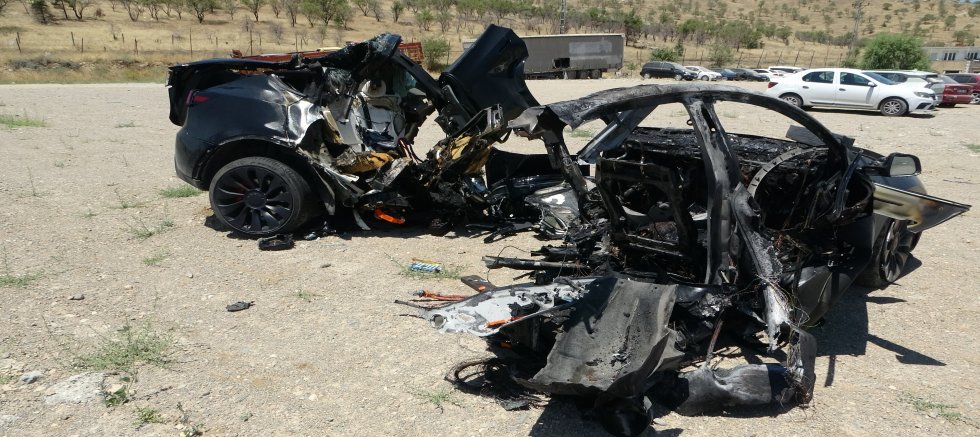 Malatya'da Feci Kaza: Araç İkiye Bölündü, 2 Hemşire Hayatını Kaybetti